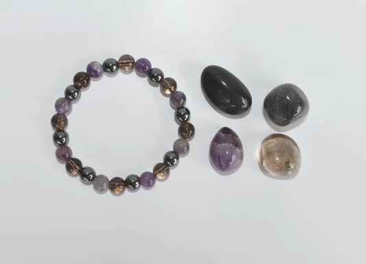 Capricorn Zodiac Crystal Kit with Bracelet | Astrology Gift Set for Capricorn (Dec 22–Jan 19) | Healing Crystals & Stones – Hematite, Smokey Quartz, Amethyst, Black Obsidian