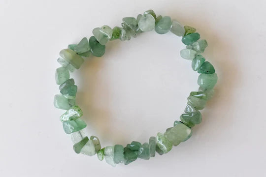 Green Aventurine Gemstone Chip Bracelet – Natural Crystal Healing Bracelet for Luck, Prosperity & Emotional Balance