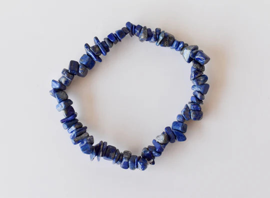 Lapis Lazuli Gemstone Chip Bracelet – Natural Healing Crystal for Truth, Communication & Inner Peace
