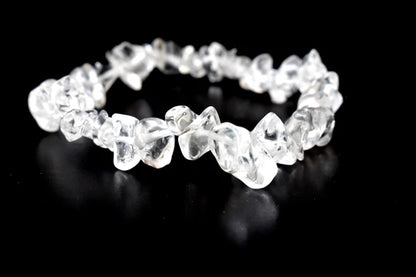 Crystal Quartz Gemstone Chip Bracelet – Natural Raw Crystal Healing Bracelet for Energy Amplification & Clarity | Crown Chakra Stone
